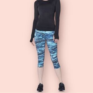 Lululemon‎ Fast & Free Crop II *Nulux 19" Shorelines Multi Blue size 4